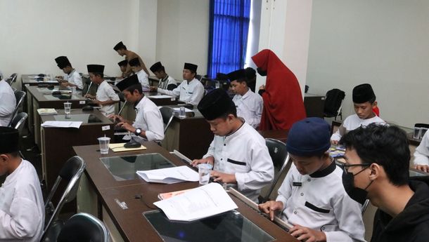 Dosen dan Mahasiswa IIB Darmajaya Ajari Puluhan Anak-anak Rumah Asuh As Sakinah