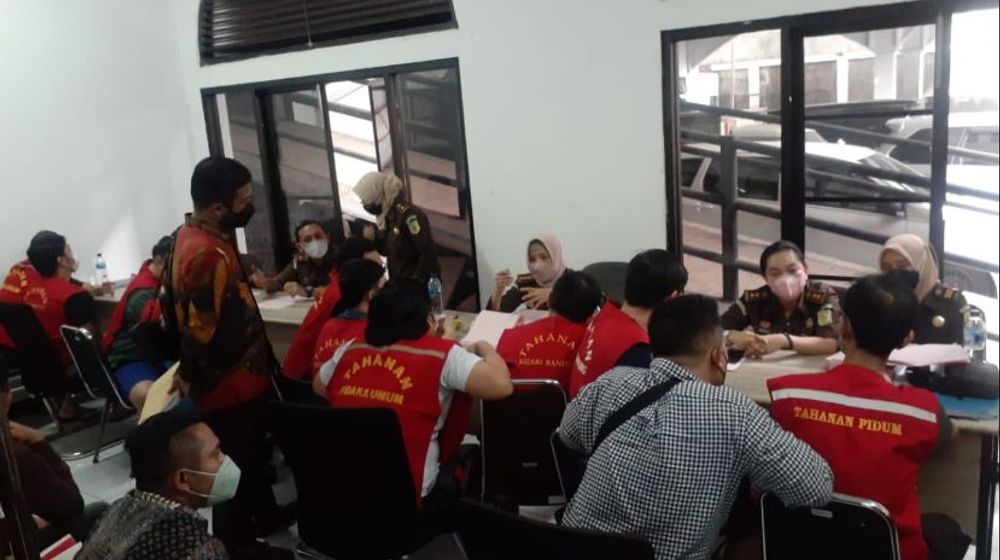 Pelimpahan 10 tersangka kasus DNA Pro