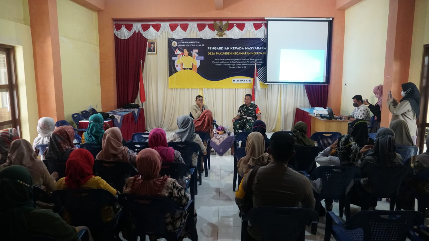 Mahasiswa UGM Berikan Pelatihan Warga Terdampak Pembangunan Tol di Magelang