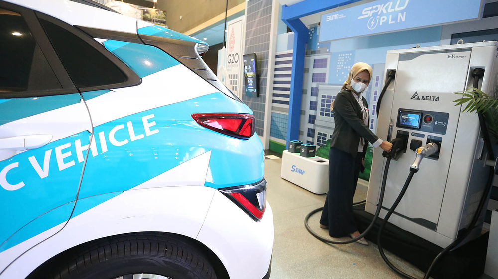 Pameran Kendaraan Listrik - Panji 2.jpg