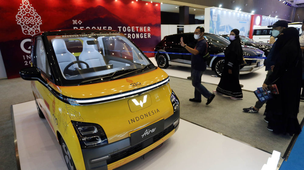 Pameran Kendaraan Listrik - Panji 5.jpg