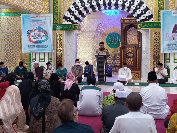 Wali Kota Balikpapan, Rahmad Mas'ud meresmikan rumah ibadah ramah anak di Masjid Amirul Haq. Foto: Ferry Cahyanti/ Ibukotakini.com.