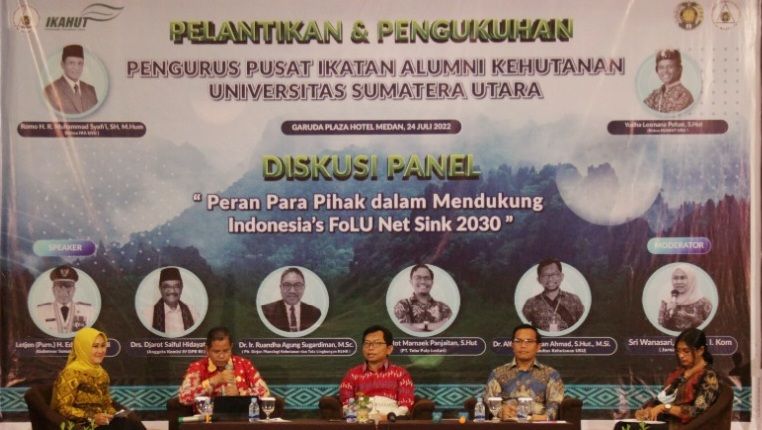 Diskusi panel bertema Peran Para Pihak dalam Mendukung Indonesia's Folu Net Sink 2030