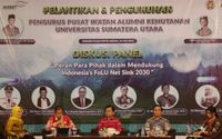 Diskusi panel bertema Peran Para Pihak dalam Mendukung Indonesia's Folu Net Sink 2030