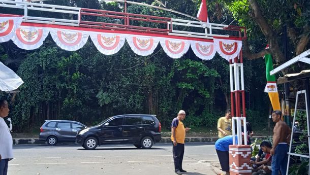 Jelang HUT RI, Warga Gulak Galik Gotong Royong Hias Lingkungan