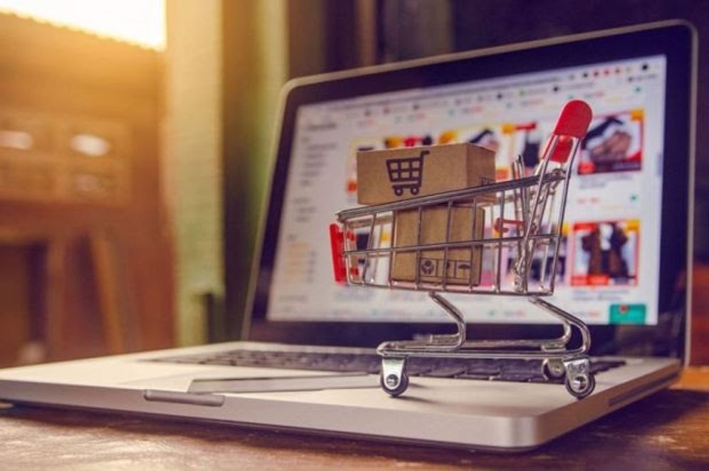 Telkomsel merilis hasil riset Survei Pemanfaatan Pasar Dagang Online (eCommerce) Paling Dipercaya dan Diandalkan oleh UMKM Indonesia 2022.