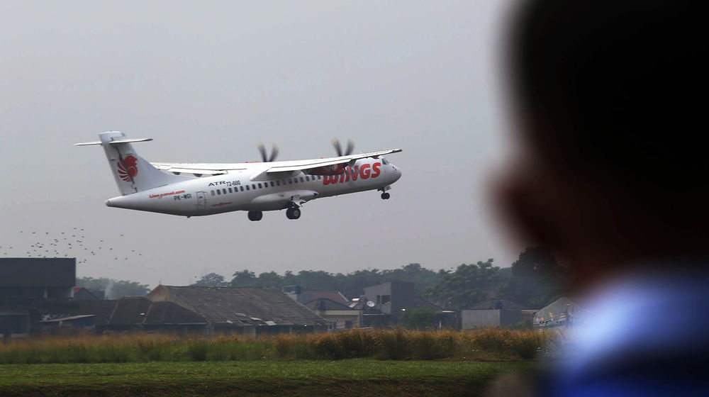 Penerbangan Perdana Wings - Panji 6.jpg