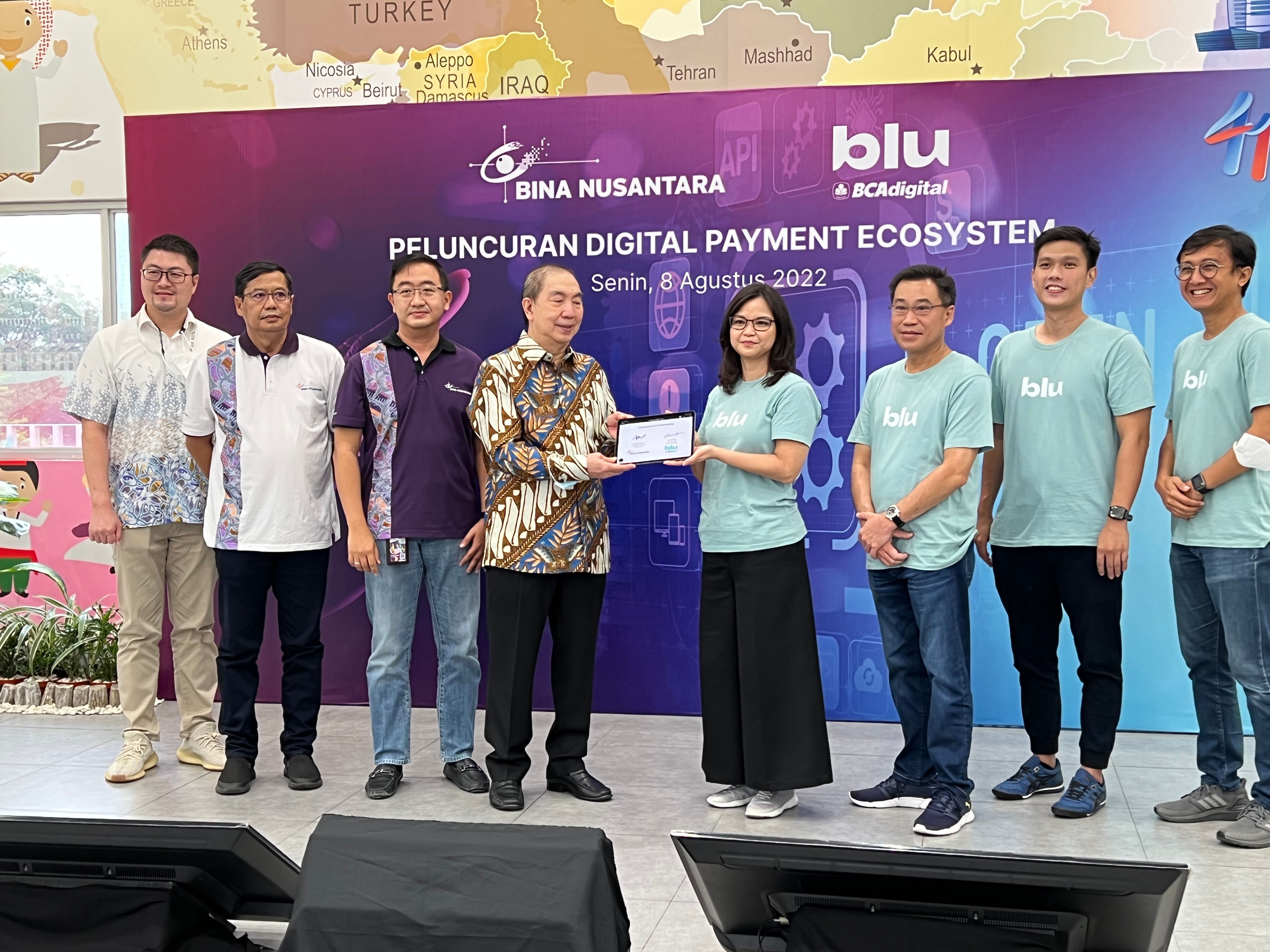 Penandatanganan MoU blu by BCA Digital x Binus University