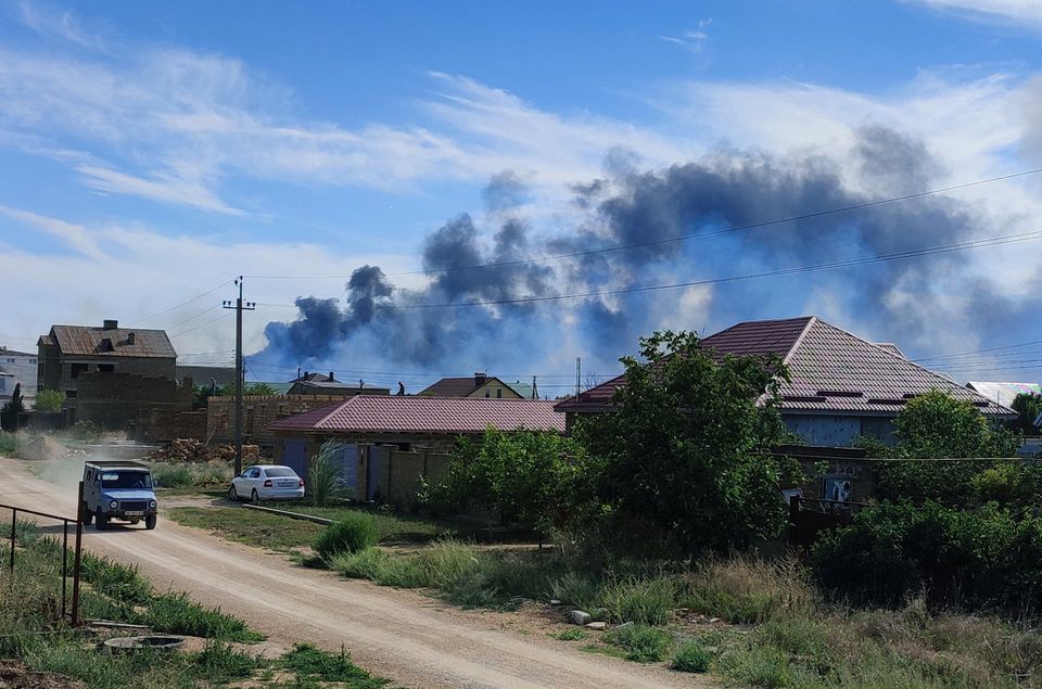 Muncul ledakan di pangkalan udara Rusia di bekas wilayah milik Ukraina, Krimea.