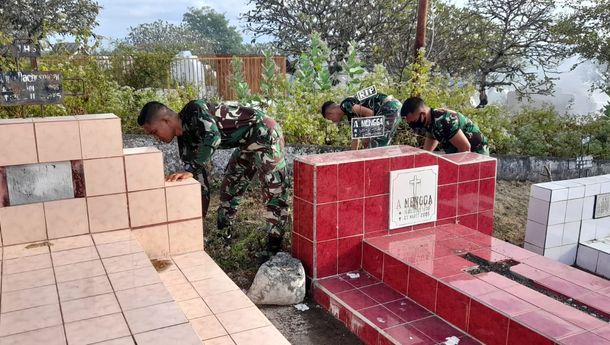 Jelang HUT ke-77 RI, Koramil 1603-01/Alok  Bersama Instansi Kabupaten Lakukan Karya Bakti di TMB 