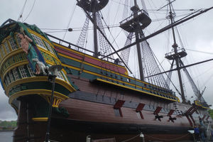 Kapal VOC Karam - Reza 1.jpg