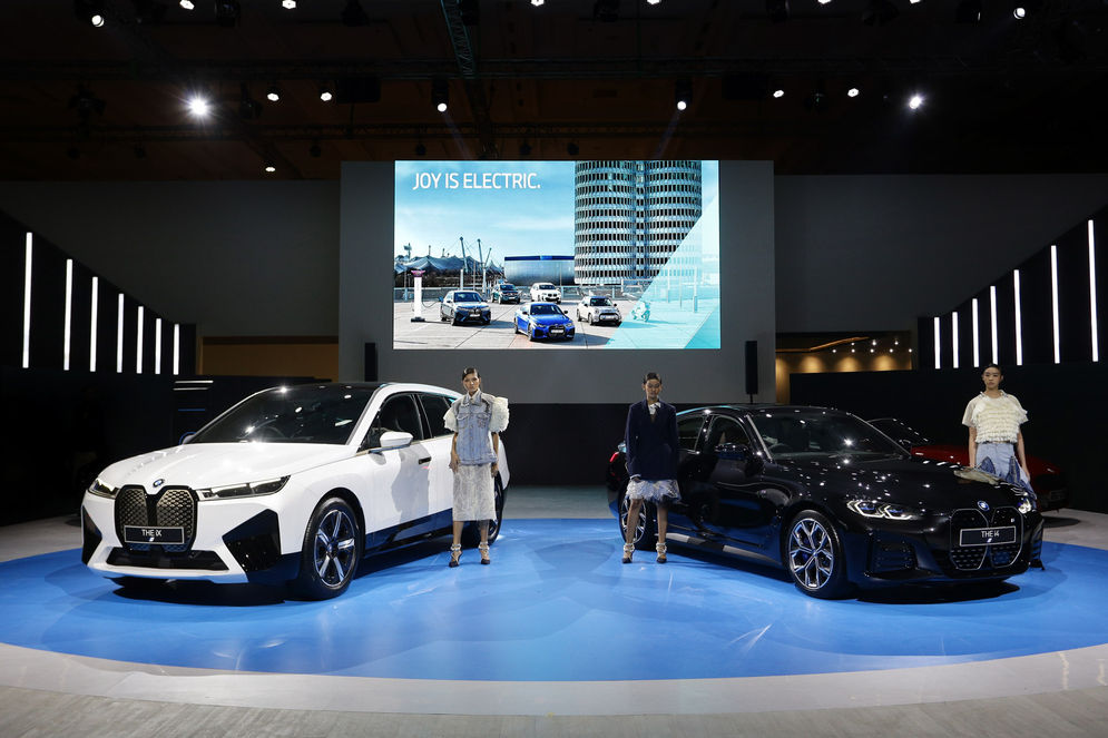 Mobil listrik BMW di GIIAS 2022