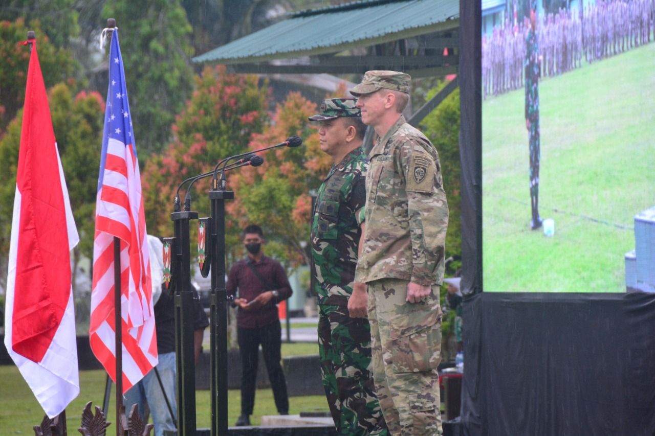 Pangdam VI/Mlw menghadiri Upacara Penutupan Latihan Gabungan Bersama Super Garuda Shield  tahun 2022 antara TNI AD dan US Army yang berlangsung di lapangan Yonif Raider 600/Modang, Minggu (14/8/2022)