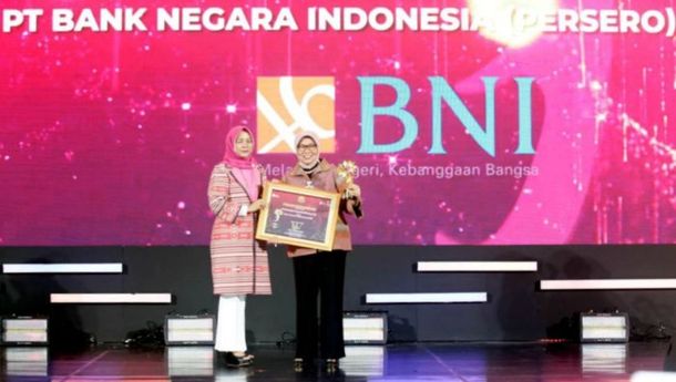 Aktif Inovasi Digital Program Simpan Pelajar, BNI Sabet 2 Penghargaan OJK