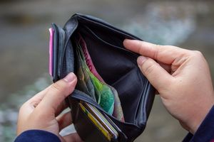 Sering Dapat Undangan Pernikahan Justru Bikin Boros? Ini Cara Menyiasatinya