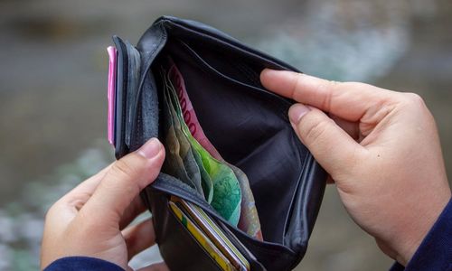 Sering Dapat Undangan Pernikahan Justru Bikin Boros? Ini Cara Menyiasatinya