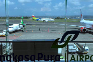 Ilustrasi Pesawat Pelita Air - Panji 5.jpg