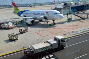 Ilustrasi Pesawat Pelita Air - Panji 2.jpg