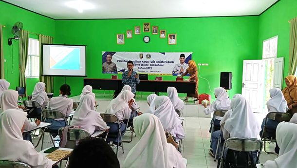 Tingkatkan Literasi Siswa, SMKN 1 Bakauheni Gelar Pelatihan Menulis