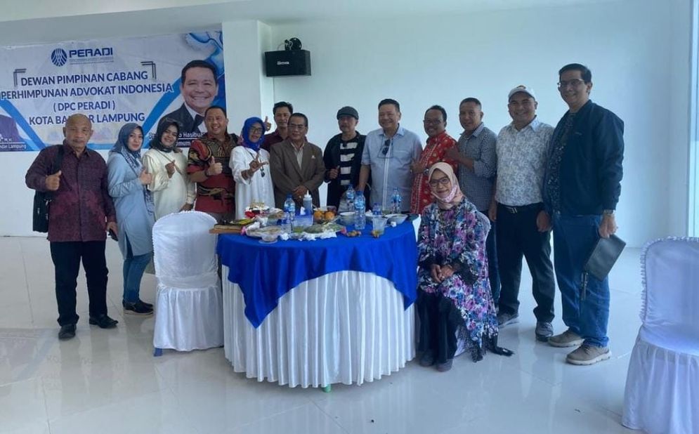 Ketua DPP Perhimpunan Advokat Indonesia (Peradi) Prof. Dr. Otto Hasibuan, S.H., M.M meresmikan kantor Dewan Pimpinan Cabang (DPC) Perhimpunan Advokat Indonesia Bandar Lampung.