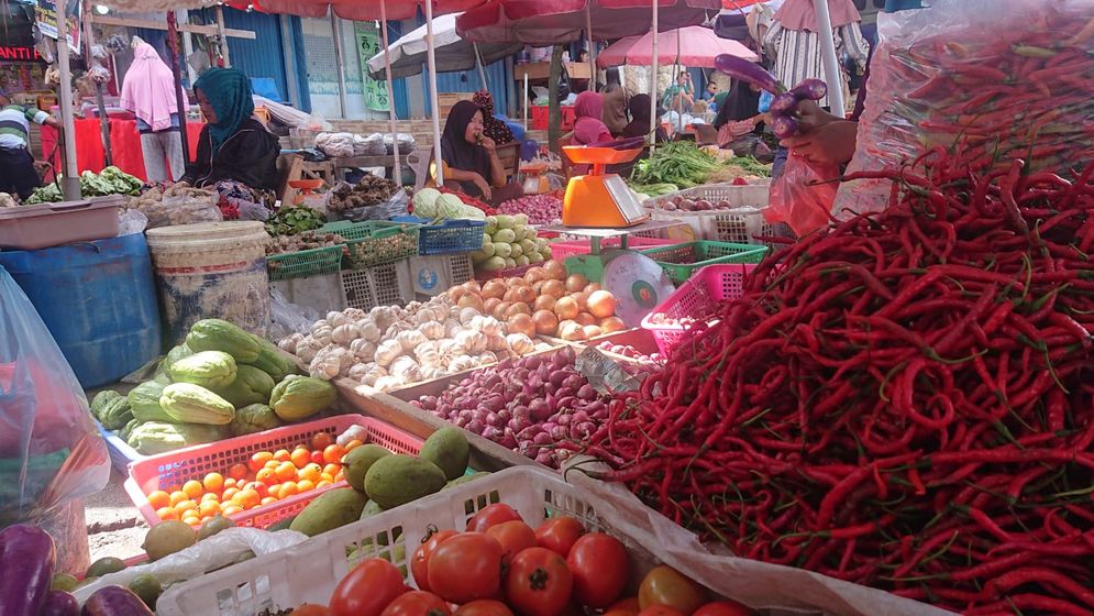 Daya beli masyarakat menurun pedagang sepi pembeli