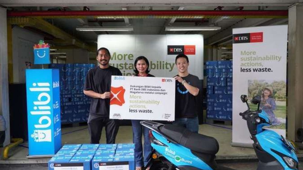Bank DBS Bersama Blibli.com dan Magalarva Sulap 13 Ton Sampah Jadi Pakan Ternak 