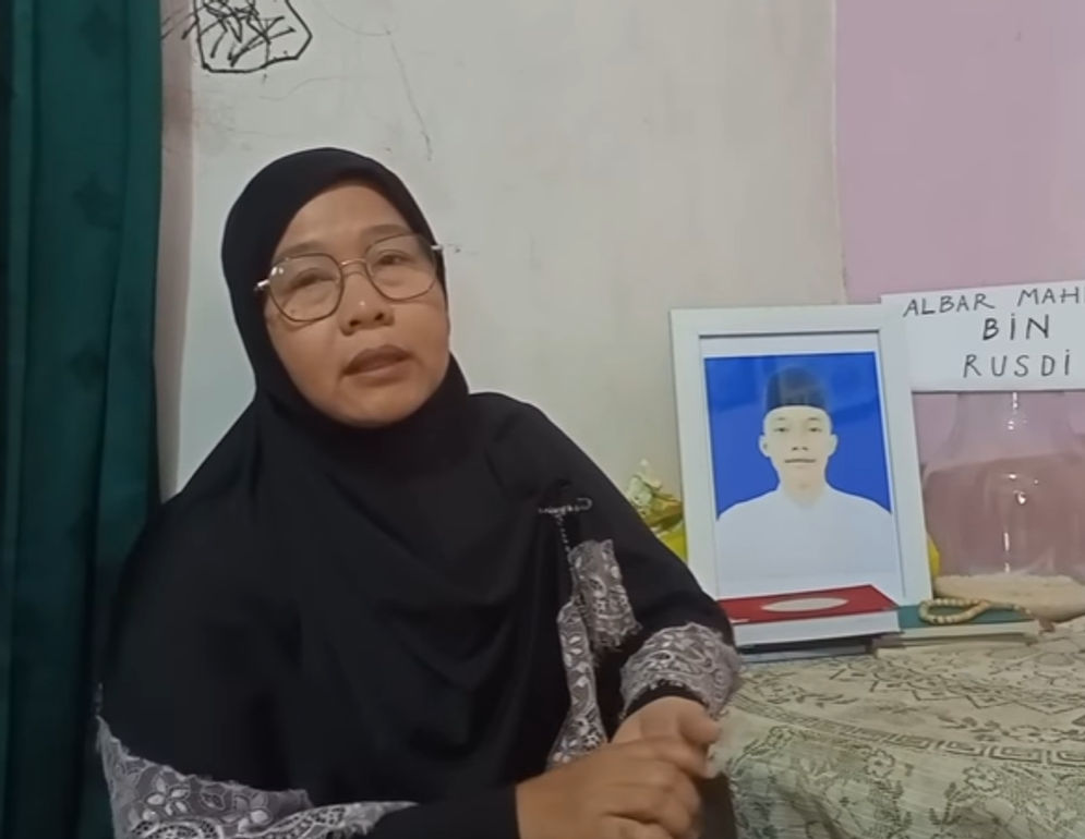 Soimah (45) ibu AM korban tewas dianiaya di PPMG