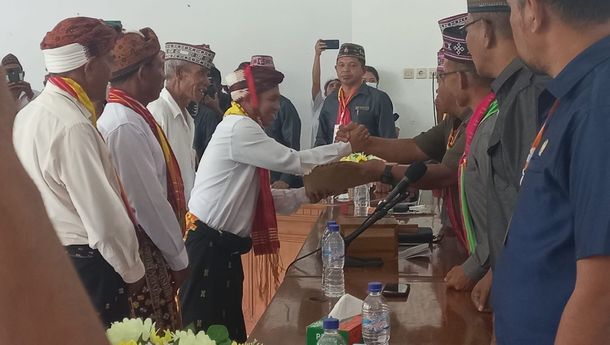 Heremias Dupa Resmi Mendaftarkan Diri sebagai Calon Wabup Matim