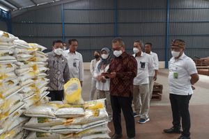 NFA badan pangan nasional tinjau beras.jpeg