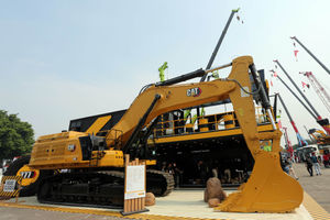 Pameran Alat Berat - Panji 5.jpg