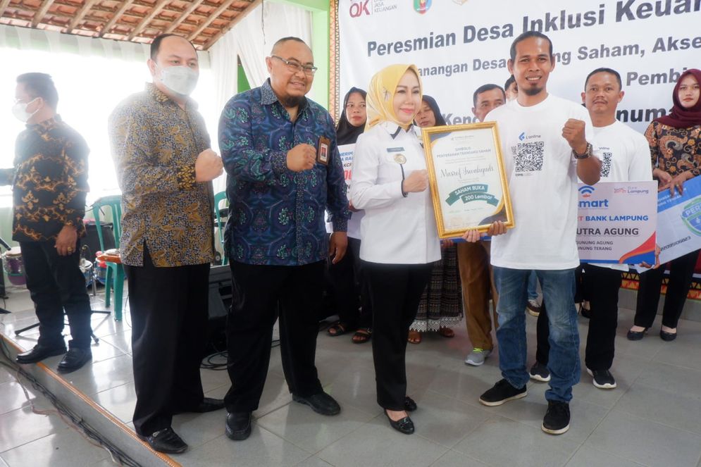 OJK bersama dengan TPAKD Provinsi Lampung meresmikan 4 (empat) Desa Inklusi Keuangan di Kabupaten Tulang Bawang Barat.