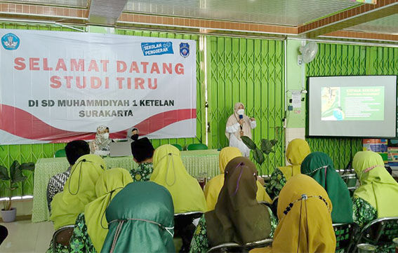 Kupas Implementasi Kurikulum Merdeka, SD Muhammadiyah 1 Ketelan Solo Terima Kunjungan BKS SD Muhammadiyah Kota Jogja