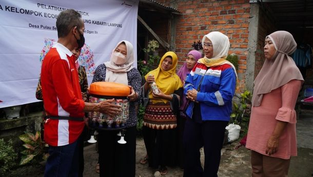 Merubah Masa Depan Limbah Plastik Menjadi Karya Seni Ecobrick Kabarti