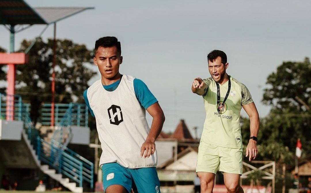 Rodney Goncalves saat memimpin TC di Pati Jawa Tengah. Foto: Instagram Barito Putera