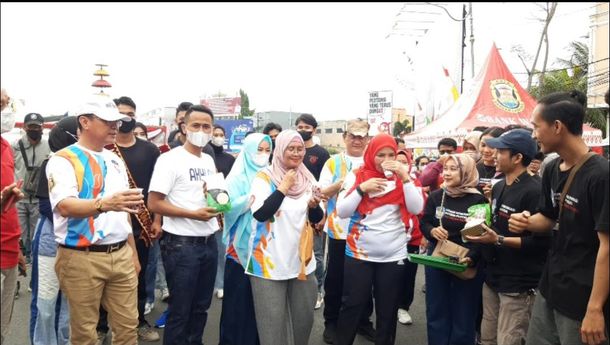Car Free Day, Wali Kota Bandar Lampung Seruput Teh Gunung Dempo