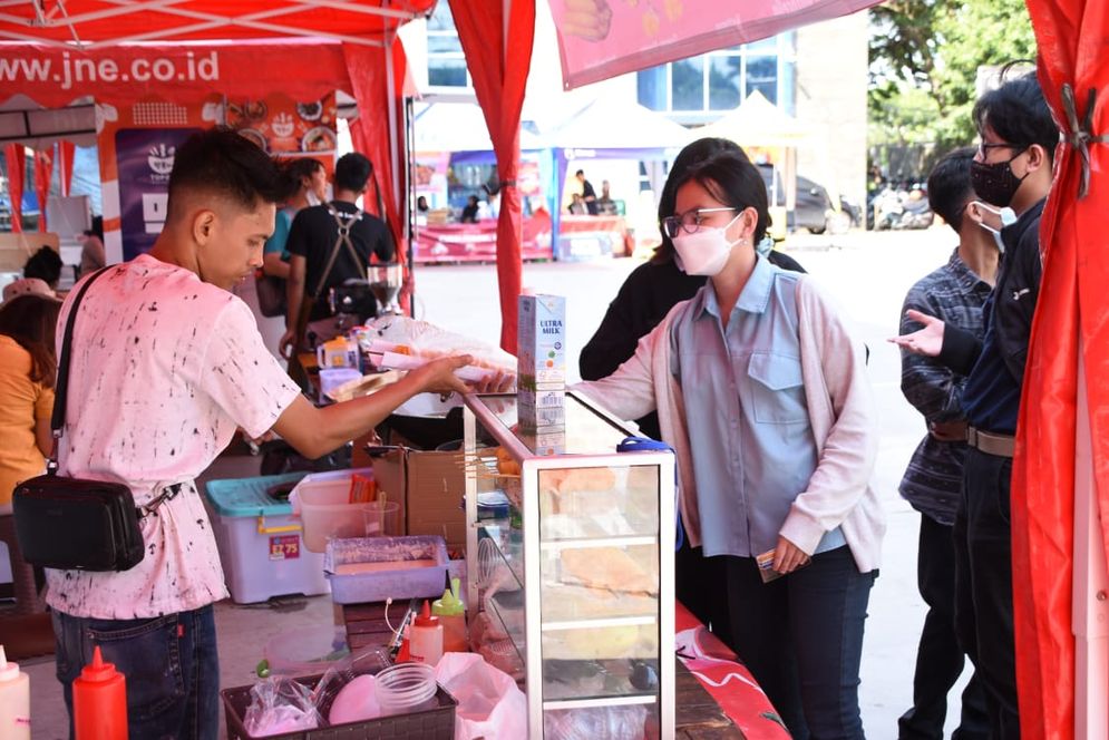 Himpunan Mahasiswa (Hima) Program Studi Manajemen IIB Darmajaya menggelar Management Fair 2022.