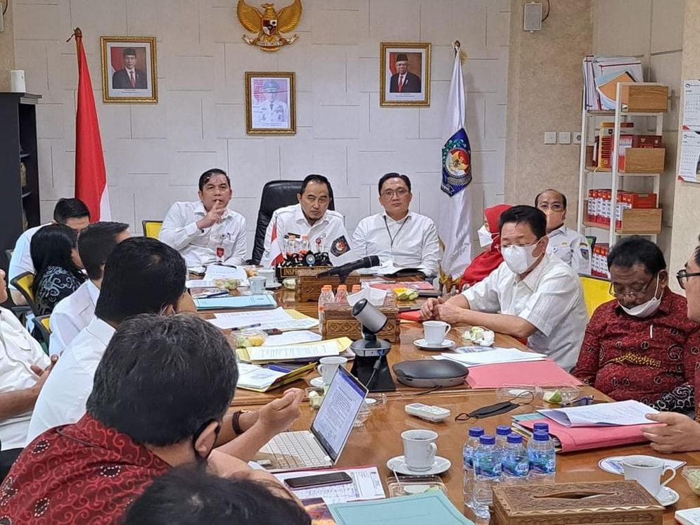 Suasana rapat tim Irjen Kemendagri dengan Pemkot Bandar Lampung.
