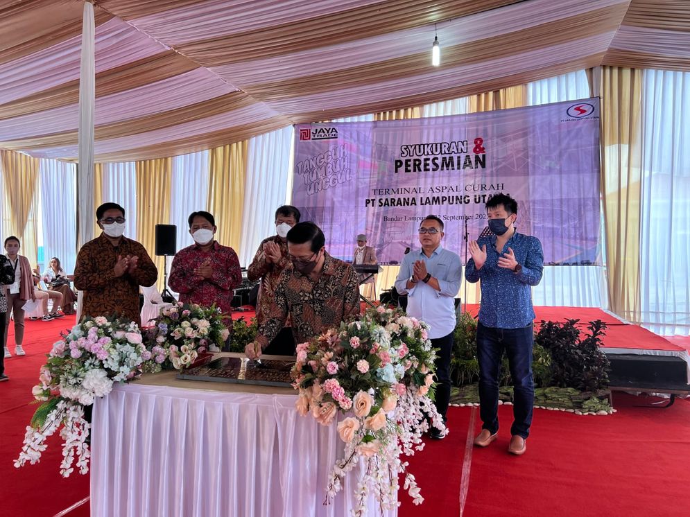 Pertamina Patra Niaga Regional Sumbagsel bekerja sama dengan Jaya Trade Group dalam menyediakan Terminal Aspal Curah (TAC) sebagai jaringan supply Aspal Pertamina di Bandar Lampung.