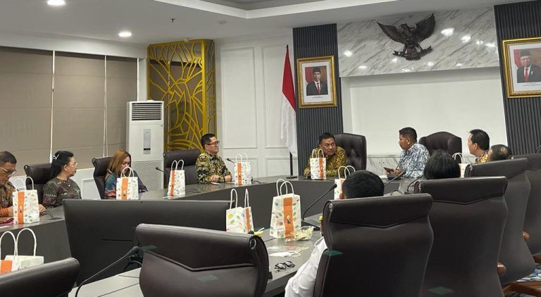 Gubernur Sulut Olly Dondokambey dan Wagub Steven Kandouw saat pertemuan di Kementerian Agama RI. (Foto:Istimewa)