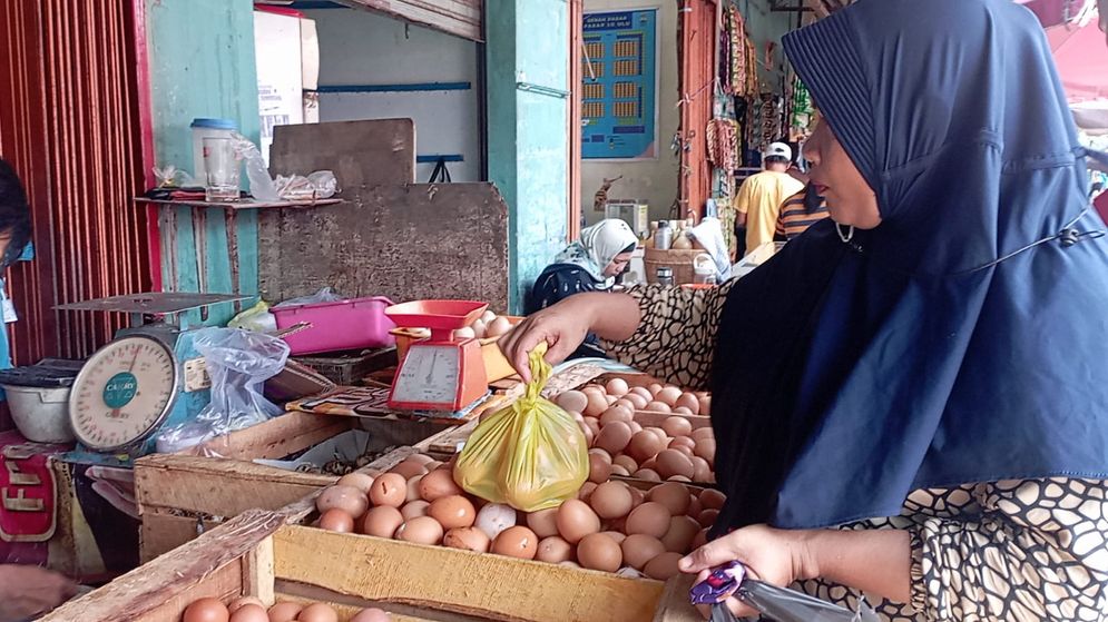 Ilustrasi pedagang di pasar tradisional