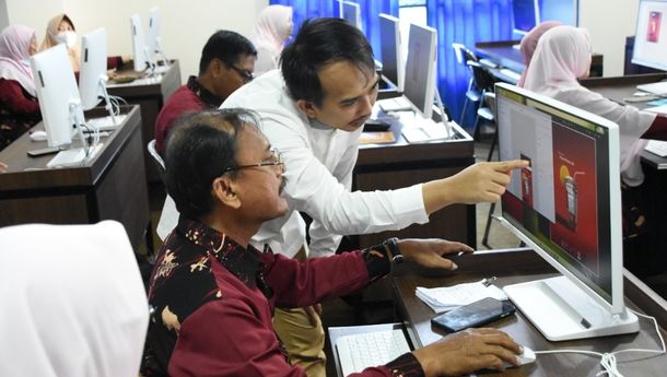 Sharing Session Dosen Filkom IIB Darmajaya Bersama Guru SMKN 6 Bandar Lampung