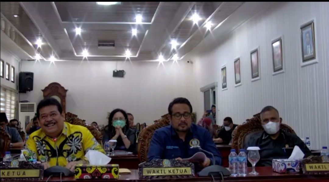 DPRD Balikpapan resmi menetapkan RAPBD Perubahan tahun 2022 menjadi Perda.