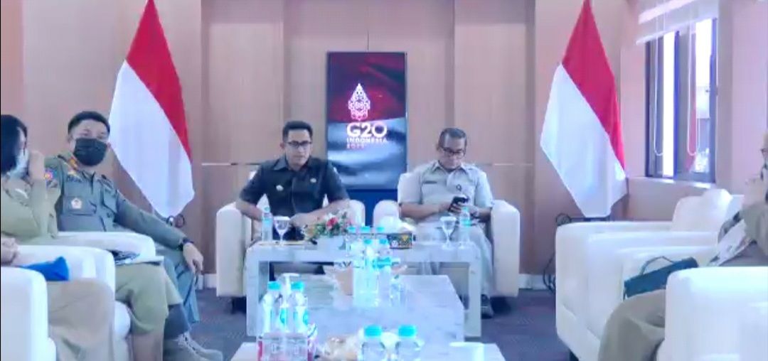 Penyampaian nota penjelasan dalam Rapat Paripurna DPRD Kota Balikpapan ke 23 Masa Sidang III Tahun 2022 yang diselenggarakan melalui video Conference, pada Selasa, 4 Oktober 2022