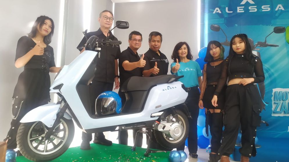  Grand Launching sepeda motor listrik Alessa di MDP IT dan Electronic Superstore Palembang, Jumat (07/10/2022)