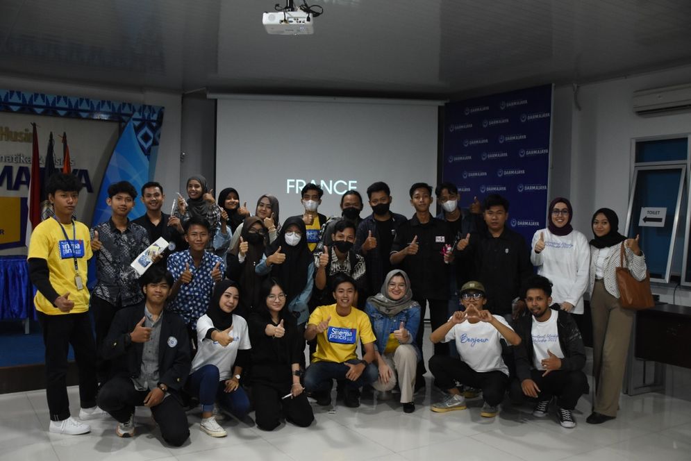 Warung Prancis Institut Informatika dan Bisnis (IIB) Darmajaya menjadi salah satu dari 15 lokasi yang menjadi pemutaran film Prancis dalam Festival Sinema Prancis 2022.