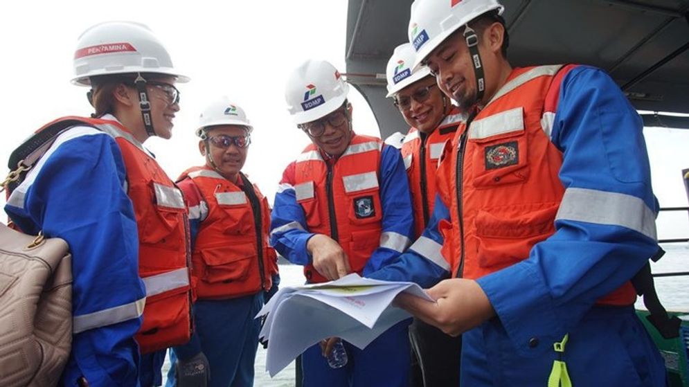 Kementerian BUMN akan memfasilitasi Pertamina Group untuk melakukan perbincangan, pertemuan, dan kesepakatan bisnis dengan investor dari berbagai negara dalam rangka mendukung proyek-proyek transisi energi Pertamina.