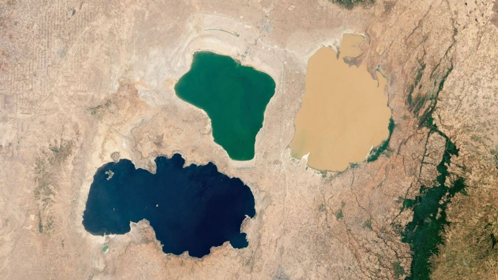 Tiga danau dengan warna berbeda di Ethiopia 