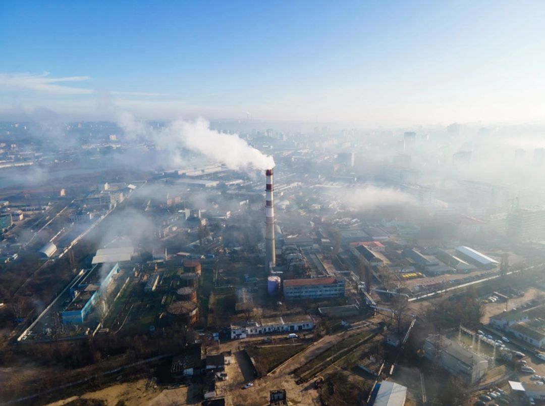 Ilustrasi pencemaran udara oleh industri
