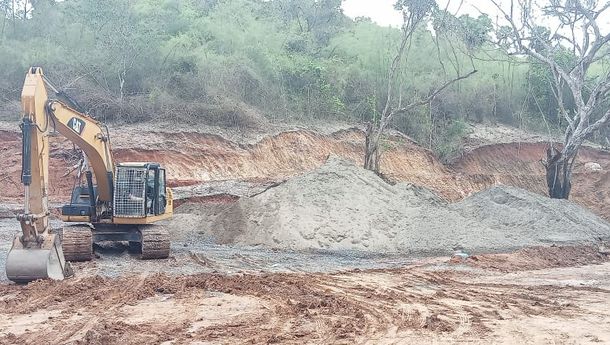 Baching Plan Tidak Beroperasi, PT. Sumbawa Absara Beton Sumbang Material ke Tempat Ibadat di Labuan Bajo