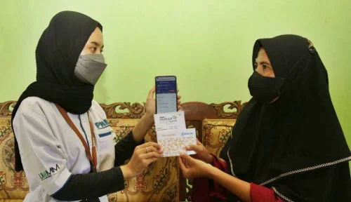 Holding yang beranggotakan PT Bank Rakyat Indonesia (Persero) Tbk (BBRI) sebagai induk bersama PT Pegadaian, dan PT Permodalan Nasional Madani (PNM) ini berhasil menghimpun dana pihak ketiga (DPK) dari 6,85 juta penabung ultra mikro.